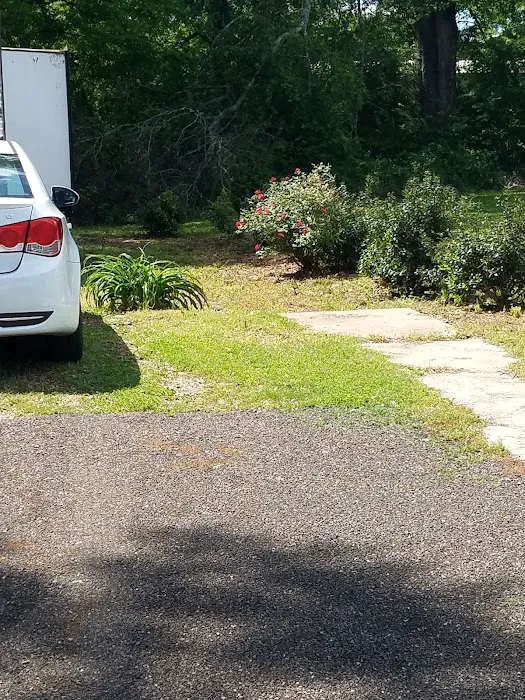 Longmeadow Mobile Home Community Picture 4