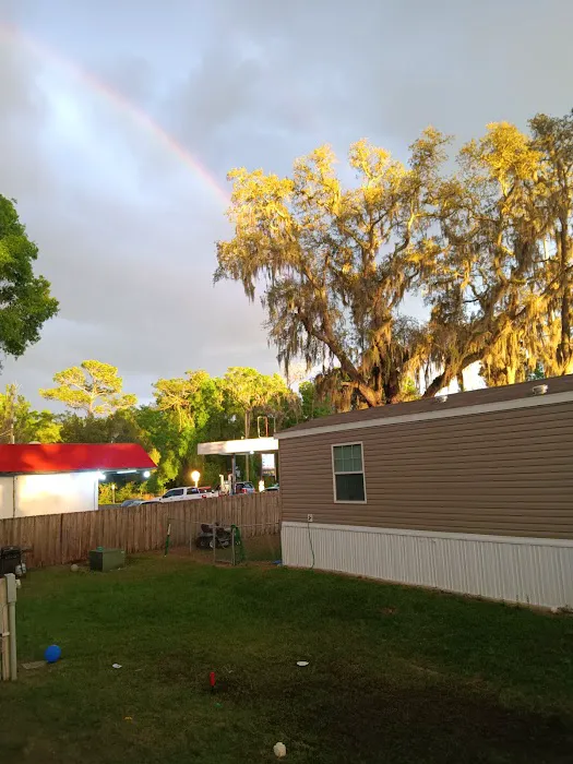 Lindale Mobile Home Park Picture 10