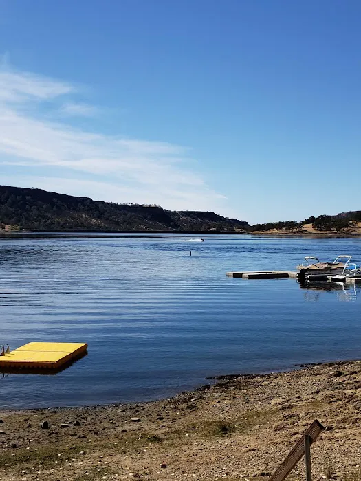 Lake Tulloch RV Campground & Marina Picture 2