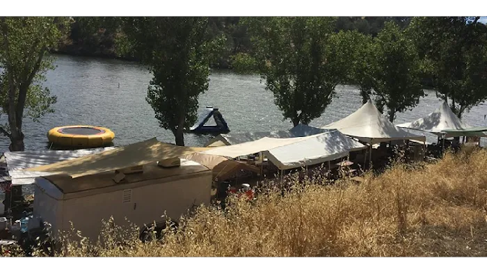 Lake Tulloch RV Campground & Marina Picture 10