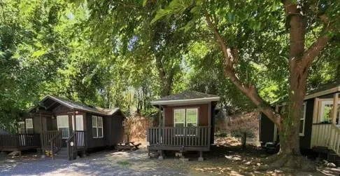 RIVERS EDGE RV PARK AND CAMPGROUND Picture 9