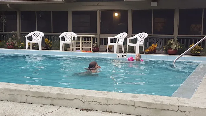 Lake Rousseau RV Resort Picture 4