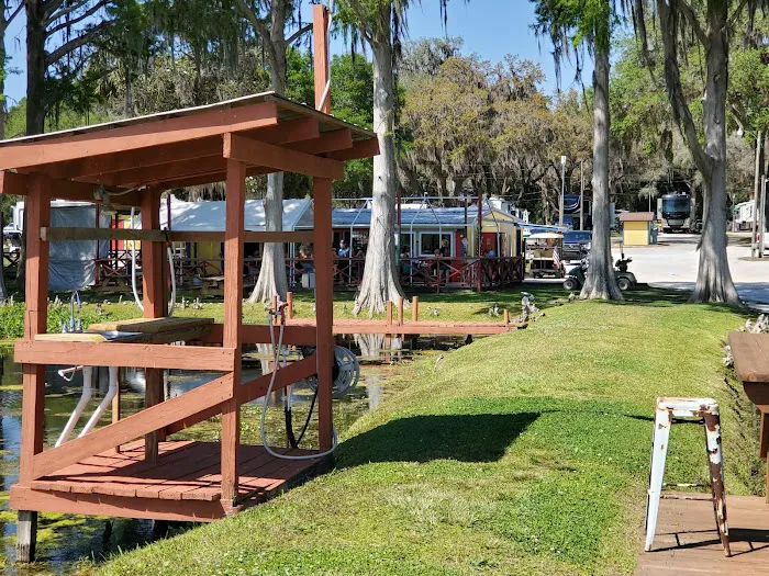 Emerald Cove RV Resort and The Buoy Bar Picture 5