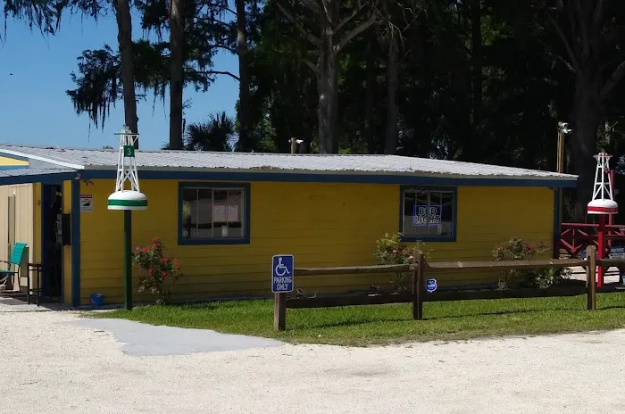 Emerald Cove RV Resort and The Buoy Bar Picture 9