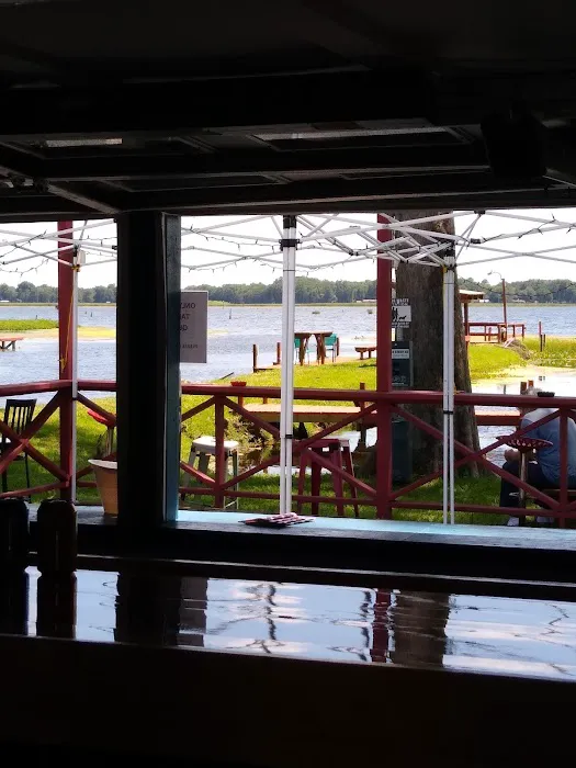 Emerald Cove RV Resort and The Buoy Bar Picture 10