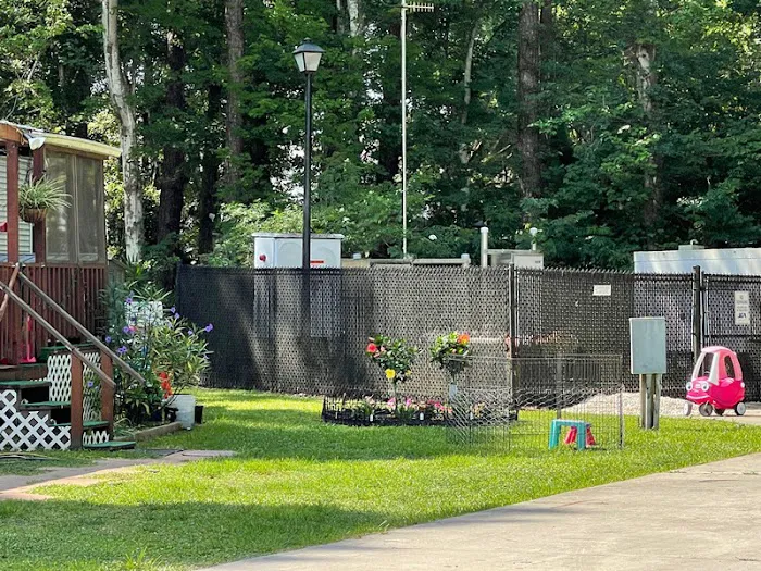 Orange Park North Mobile Home Park Picture 9