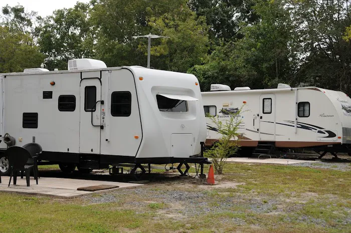 Thompson Mill RV Park Picture 10