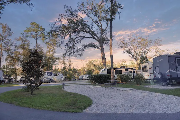 Sunny Oaks RV Park Picture 7