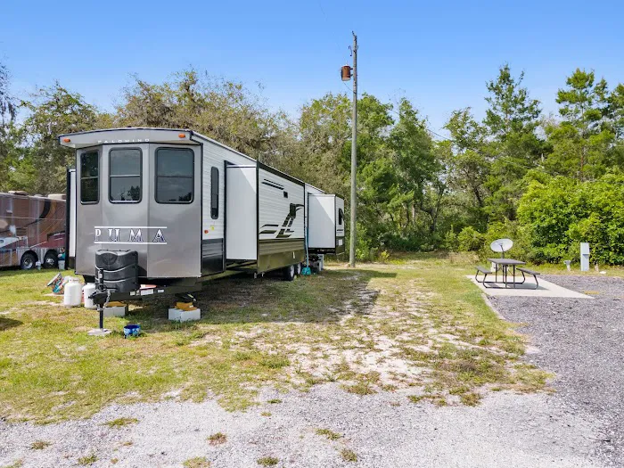 Bass Capital Mobile Home & RV Park Picture 9