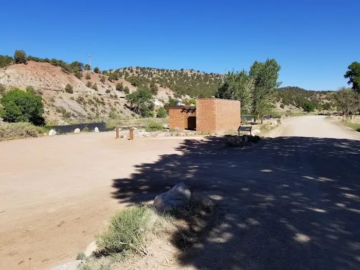 Vallie Bridge Camp Ground Picture 8