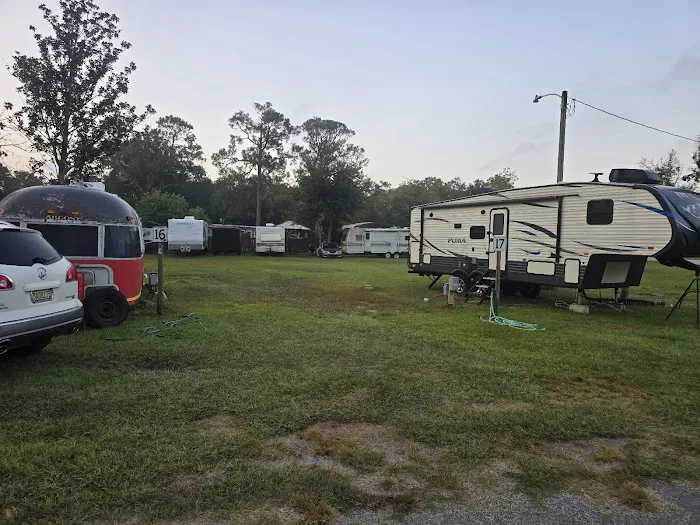 Lillian Breeze RV Park & Storage Picture 1