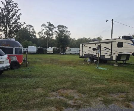 Lillian Breeze RV Park & Storage