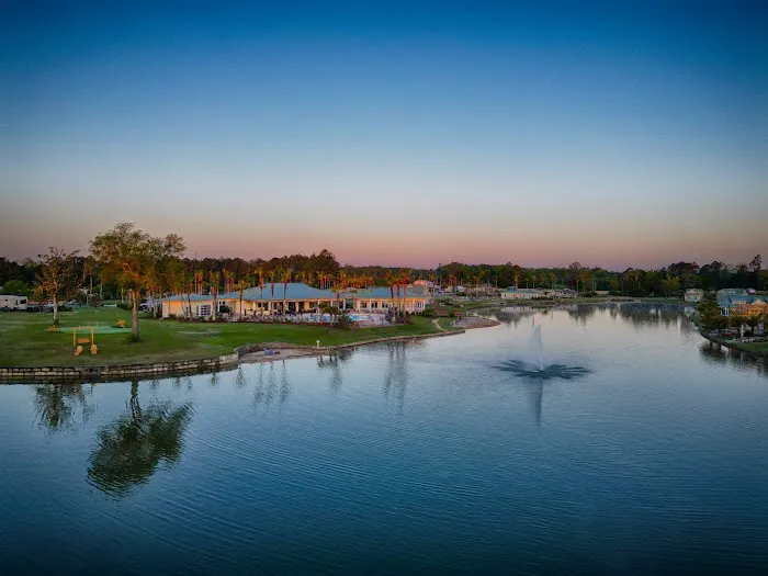 Lake Osprey RV Resort Picture 8