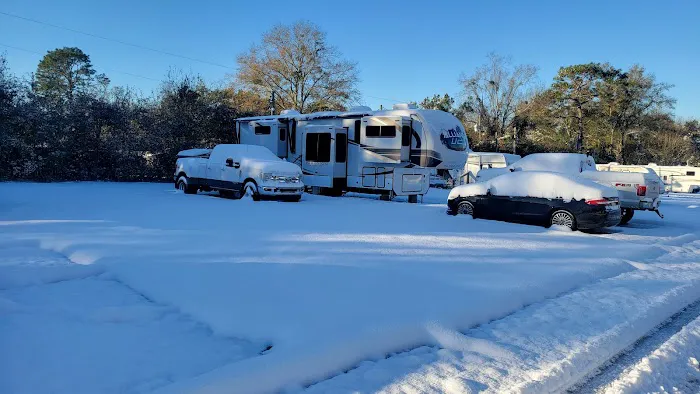 Delta Oaks RV Park Picture 9