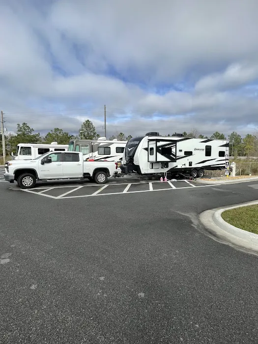 Love's RV Hookup Picture 7