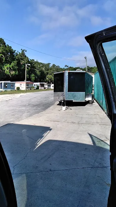 Marie's Mobile Home Park Picture 5