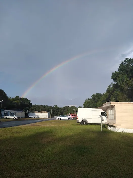 Marie's Mobile Home Park Picture 8