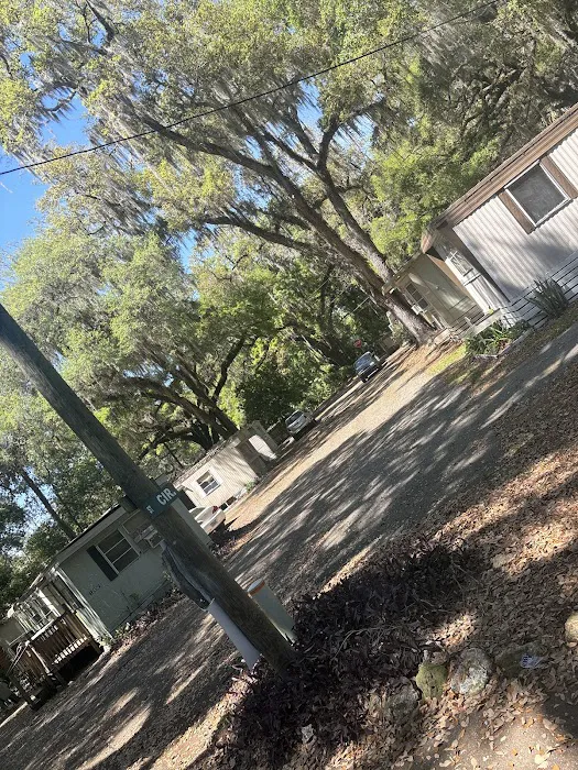 Sterlingwood Mobile Home Park Picture 1