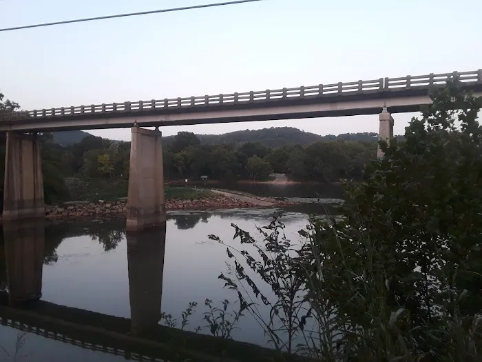 Hooks RV & Trout Resort Picture 3