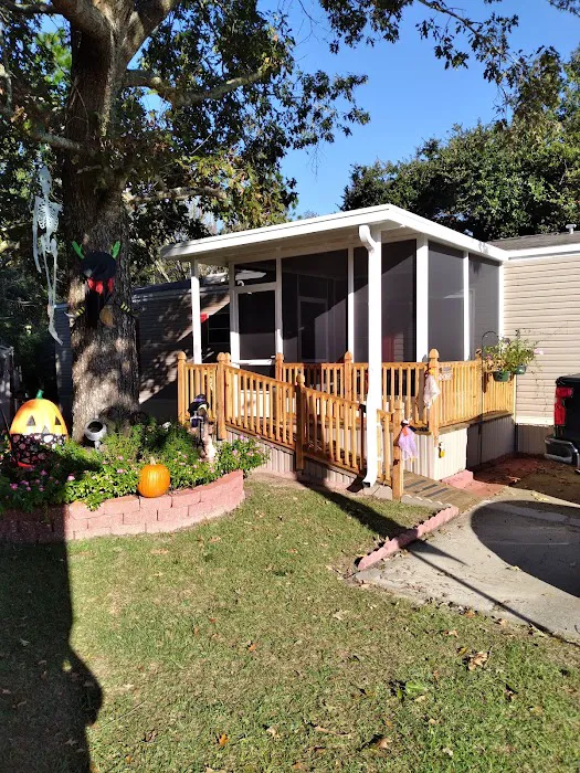 Country Crossroads Mobile Home and RV Park Picture 2