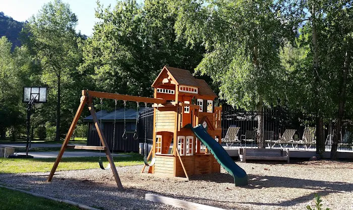 Carbondale / Crystal River KOA Holiday Picture 10