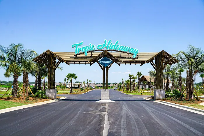 Tropic Hideaway RV Resort Picture 4