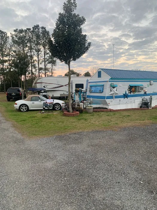 Hilltop RV Park Picture 10
