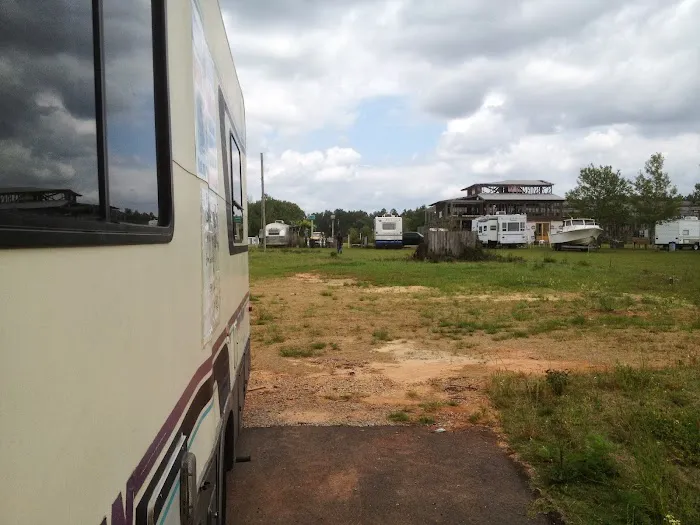 Carousell Village RV Park Picture 10