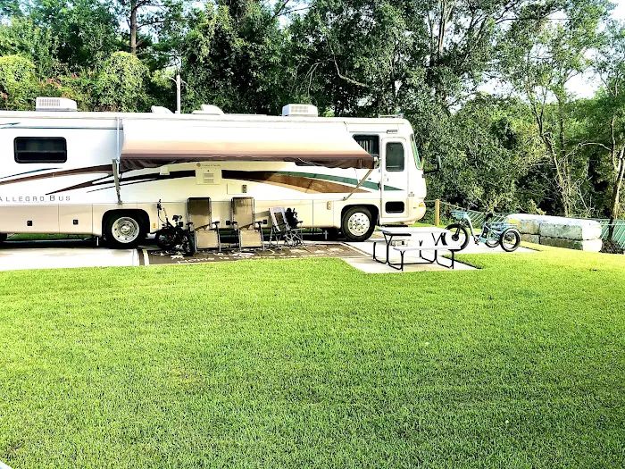 Riverview RV Park Picture 10