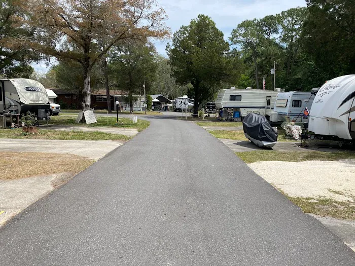 Cedar Breeze RV Park Picture 8