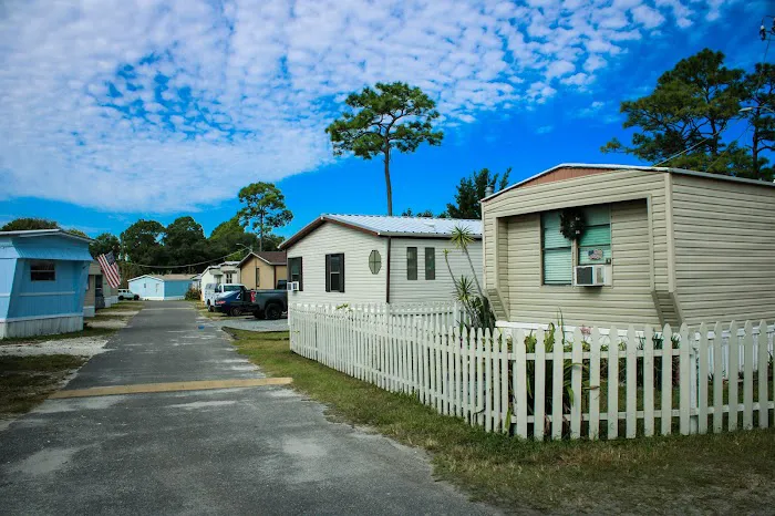 Creekside Manufactured Housing & RV Community Picture 1