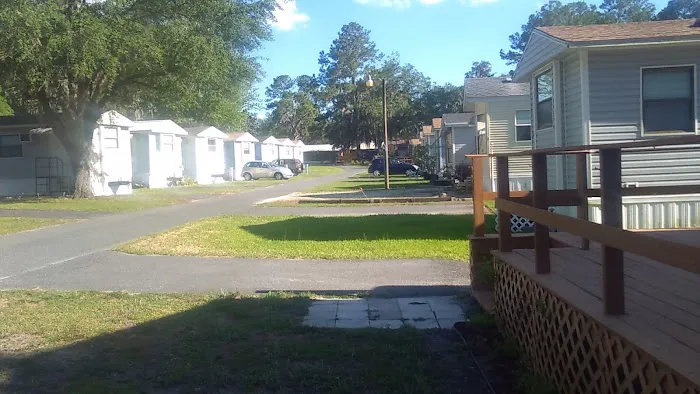 Golden Pond Village Picture 8