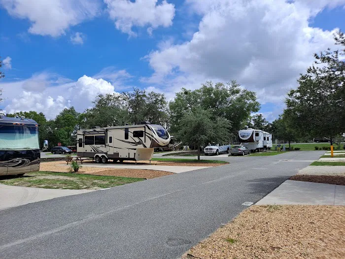 Southern Oaks RV Resort Picture 7