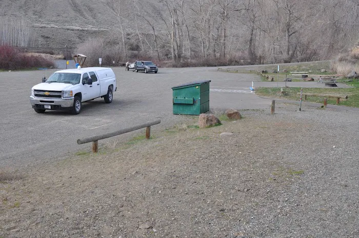Lmuma Creek Recreation Site Picture 4