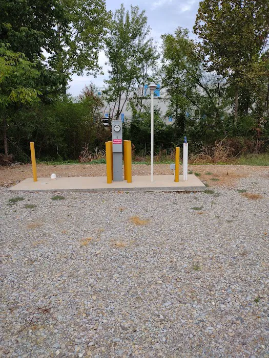 Campmart RV Park Picture 5
