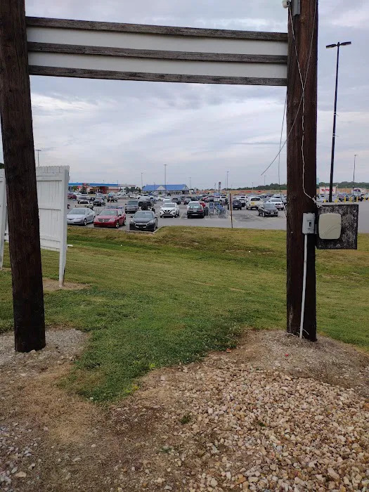 Campmart RV Park Picture 1