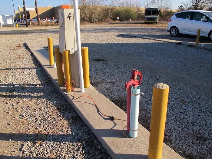 Campmart RV Park Picture 10