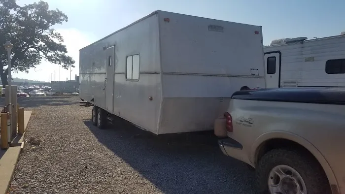 Campmart RV Park Picture 6