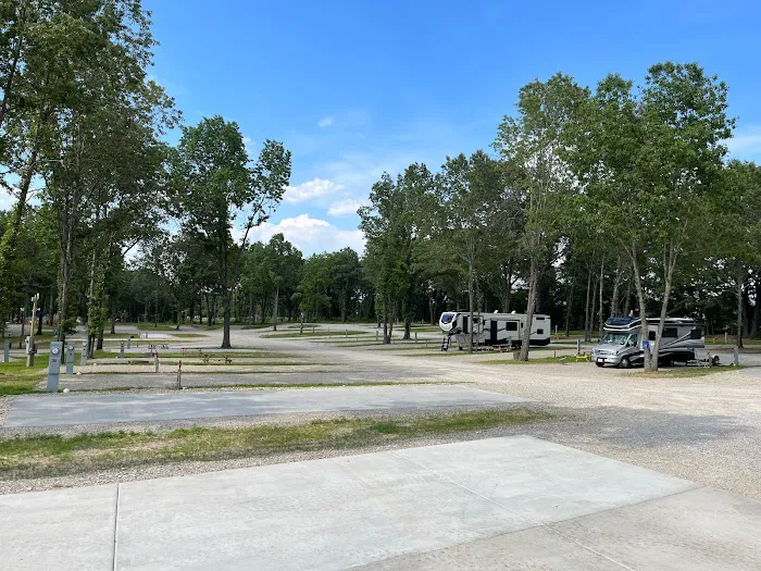Crow's Nest RV Resort Picture 9