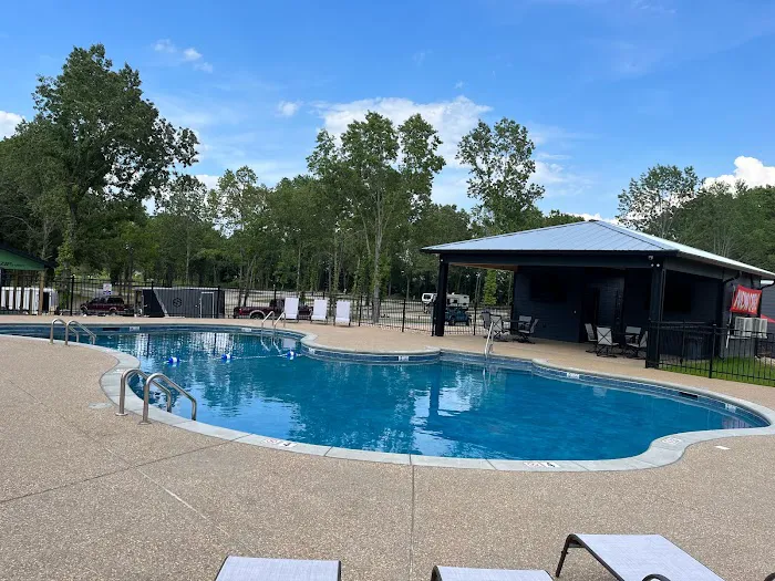 Crow's Nest RV Resort Picture 8