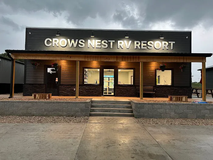 Crow's Nest RV Resort Picture 7