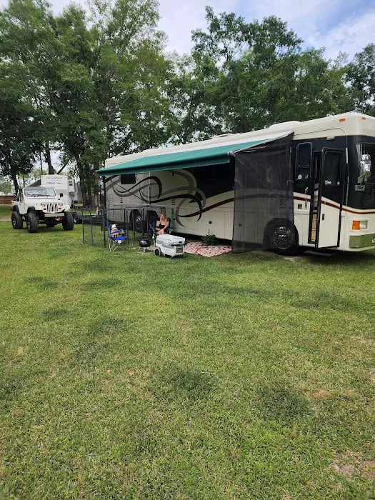 Sun Runners RV Park Picture 8