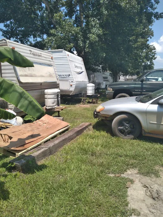 Helen's Mobile Home & RV Park Picture 10