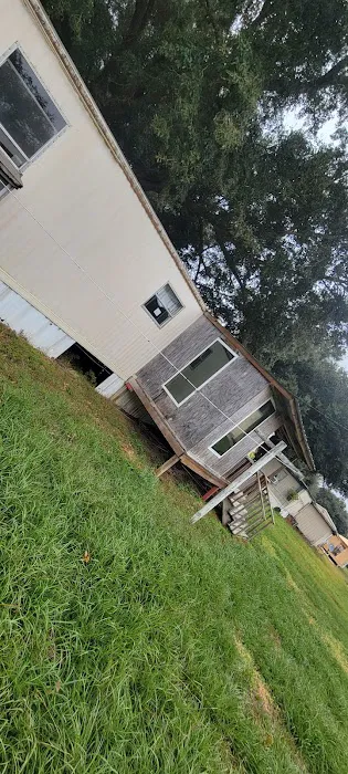Helen's Mobile Home & RV Park Picture 5