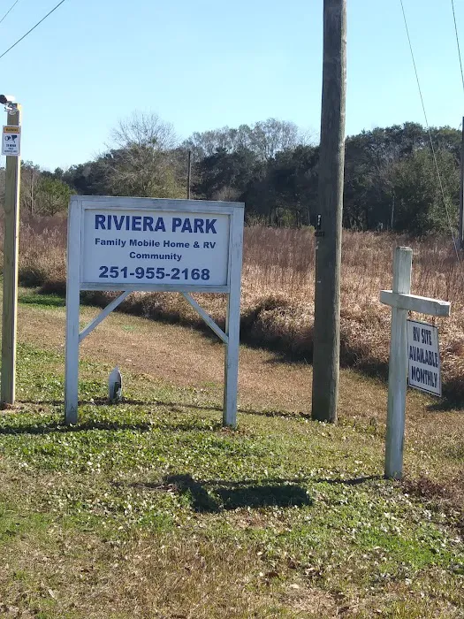 Helen's Mobile Home & RV Park Picture 9
