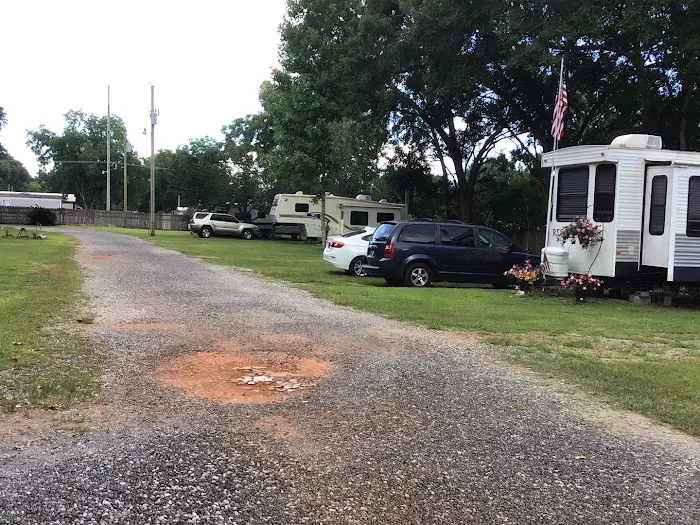 Tindal&Young Ret. RV Park Picture 3