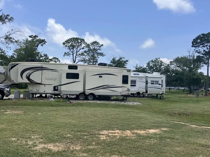 Dead Reckoning Boat Dock & RV Picture 4
