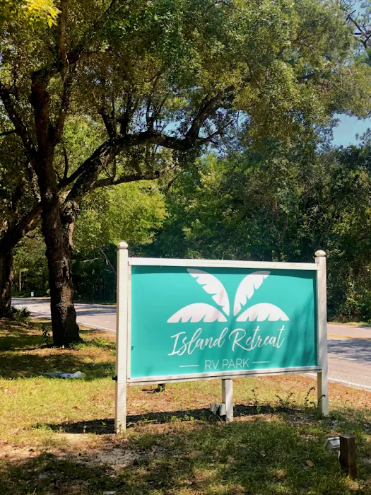 Island Retreat RV Park Picture 6