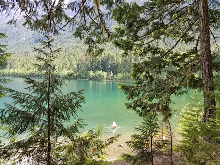 Hozomeen Lake Campground Picture 6