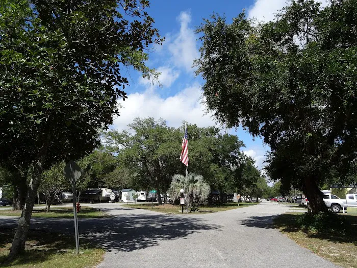 Doc's RV Park Picture 9